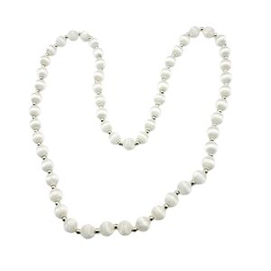 Elegant White Pearl Necklace with Lustrous Finish